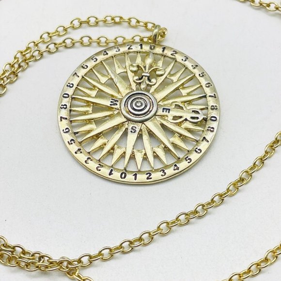Compass Pendant Necklace Gold Tone Fleur de Lis Classic Career Cosplay LARP - Picture 2 of 8